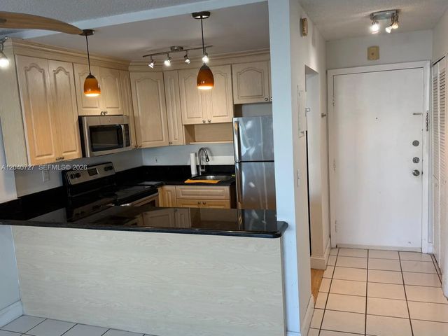 1990 Marseille Drive #303, Miami Beach