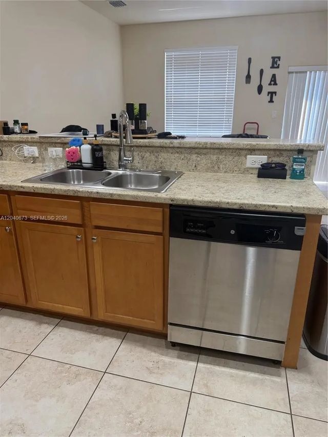 5 of 23 - 8929 W 35th Way, Hialeah, FL