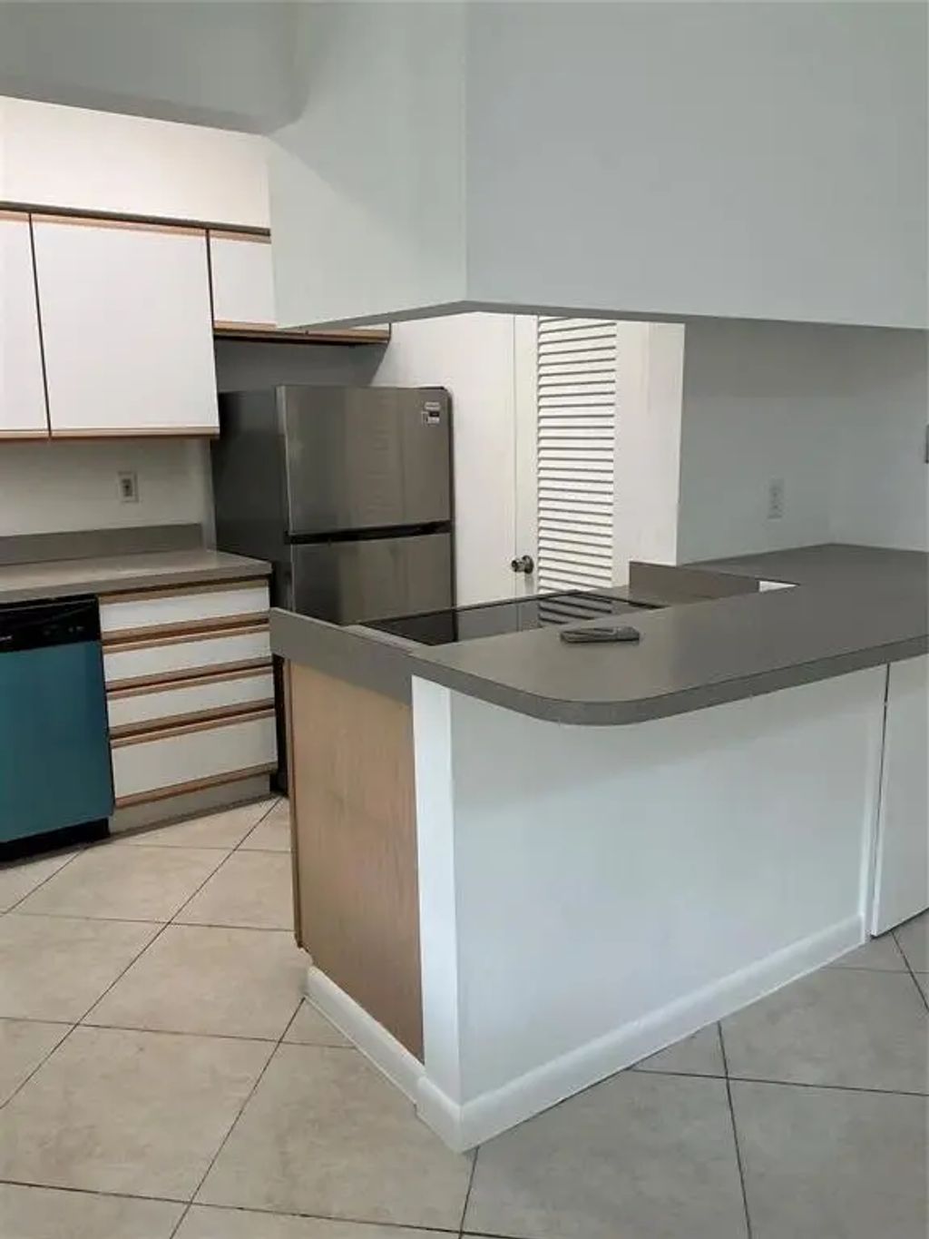1647 Ne 12th Street, Fort Lauderdale