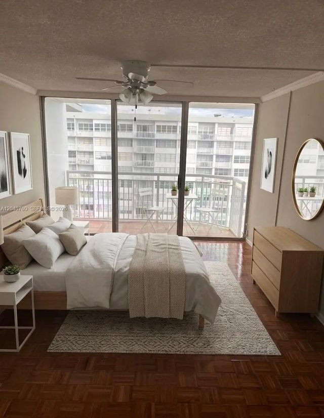 3 of 24 - 18051 Biscayne Boulevard #1905, Aventura, FL