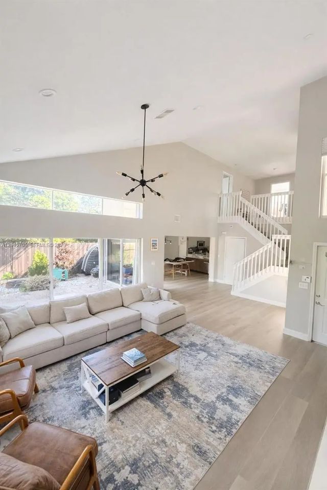 2 of 30 - 1125 Butternut Lane, Hollywood, FL