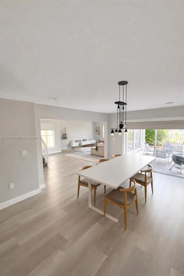 4 of 30 - 1125 Butternut Lane, Hollywood, FL