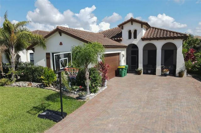 4742 Corrado Avenue, Ave Maria