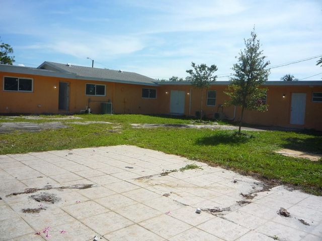 3 of 21 - 2162 Nw 28th Street, Oakland Park, FL