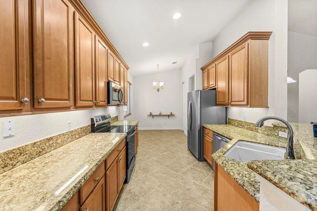 4 of 50 - 6223 Dorchester Way, Vero Beach, FL
