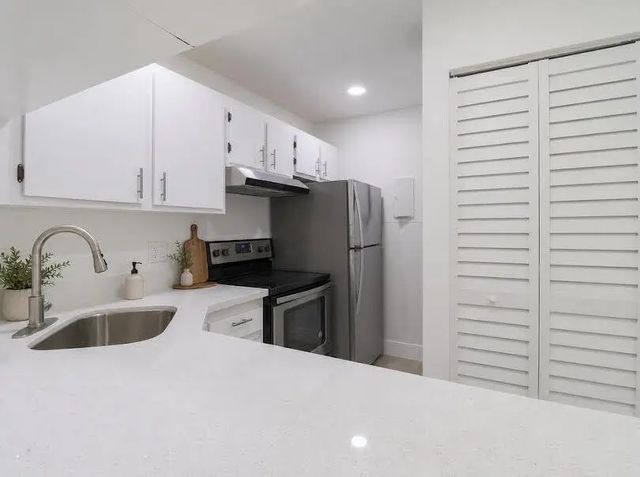 4 of 13 - 614 Sea Pine Way #h2, Greenacres, FL