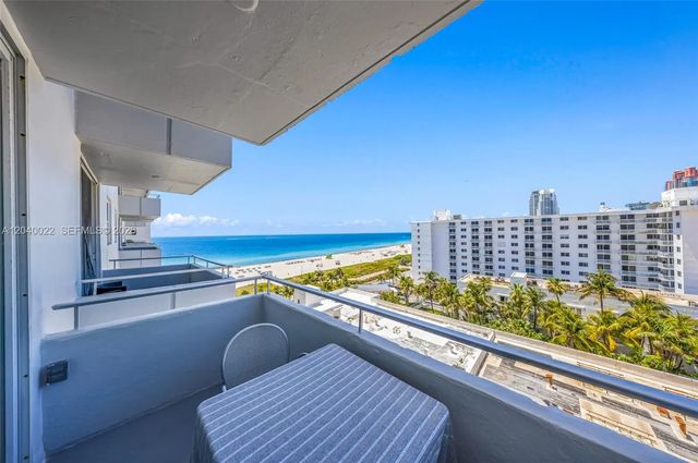 2 of 31 - 465 Ocean Drive #1009, Miami Beach, FL