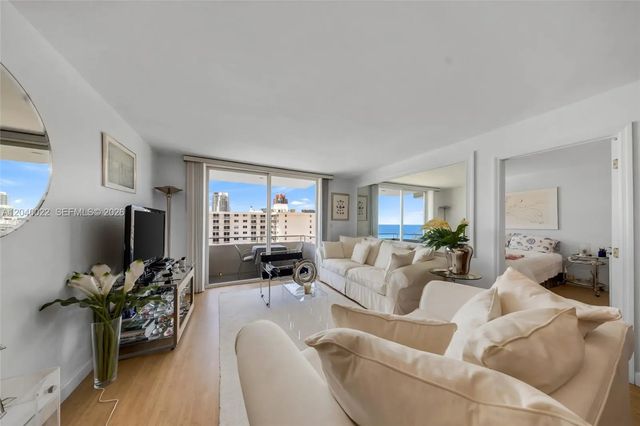 3 of 31 - 465 Ocean Drive #1009, Miami Beach, FL