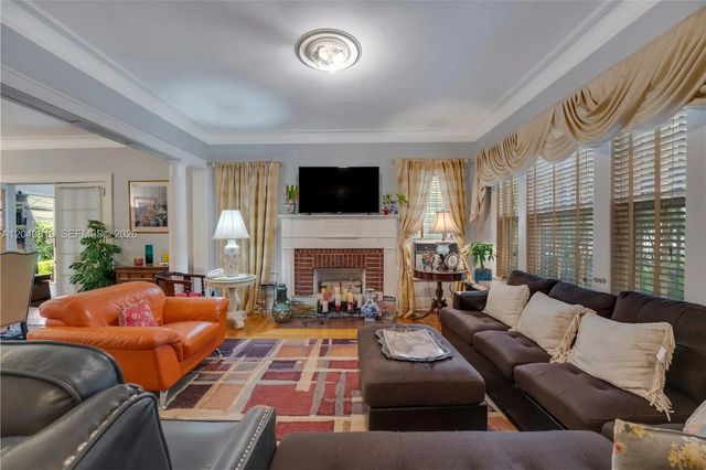 5 of 43 - 405 Sw 11th Avenue, Miami, FL