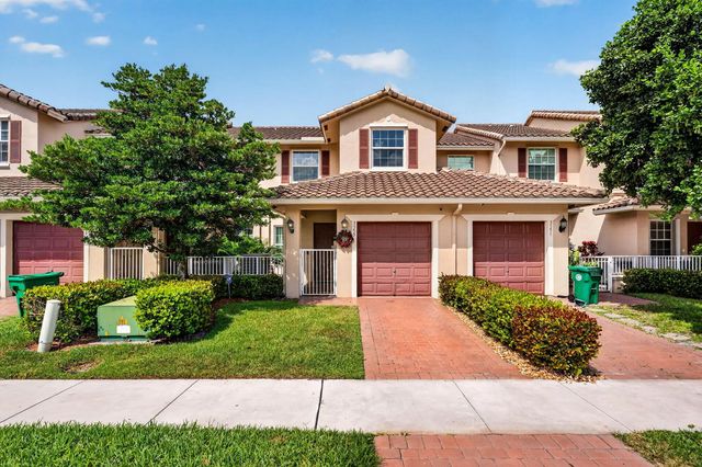 3355 Lakeside Drive, Davie