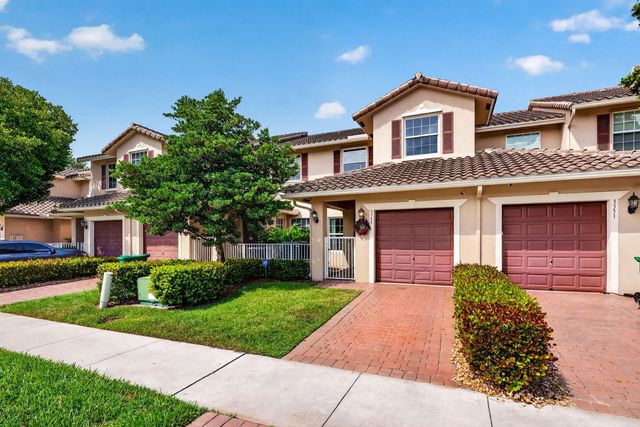 2 of 47 - 3355 Lakeside Drive, Davie, FL