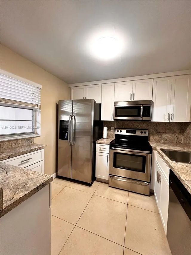 9235 Lagoon Place #109, Davie