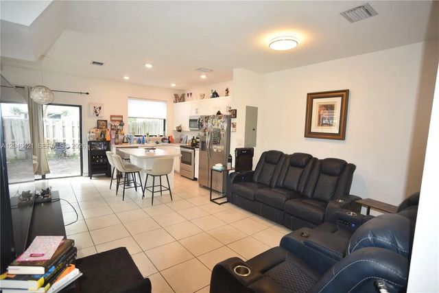 3 of 41 - 21404 Ne 3rd Path, Miami, FL
