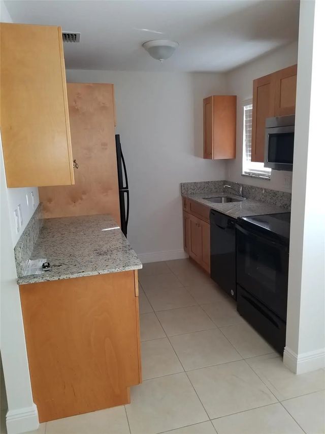 4 of 17 - 5171 Eadie Place #unit # 5171 - 5177, West Palm Beach, FL