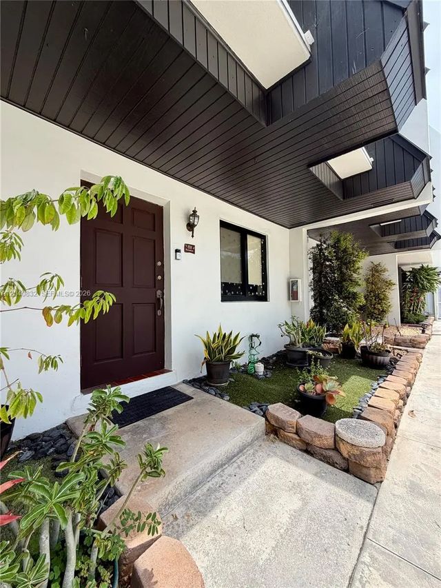 4 of 21 - 6667 Miller Drive #15, South Miami, FL