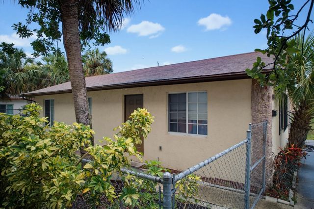 2 of 21 - 1525 W 17th Street, Riviera Beach, FL