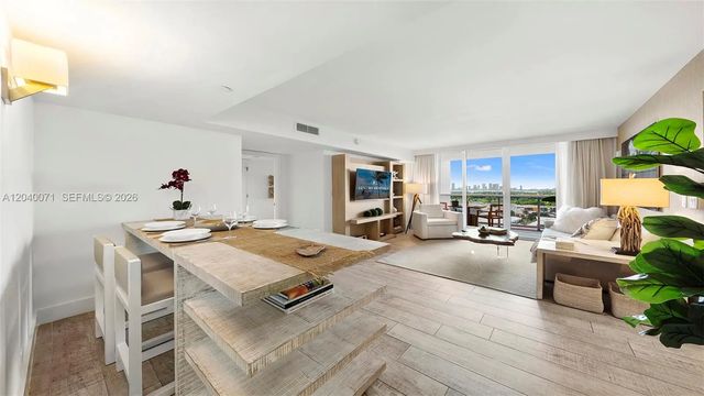 102 24 #1545, Miami Beach