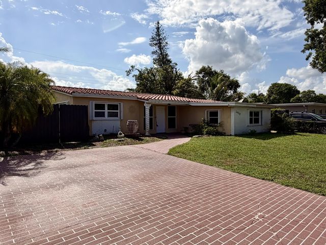 2 of 13 - 1410 N 67th Terrace, Hollywood, FL