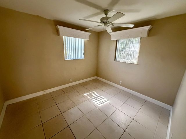 4 of 13 - 1410 N 67th Terrace, Hollywood, FL