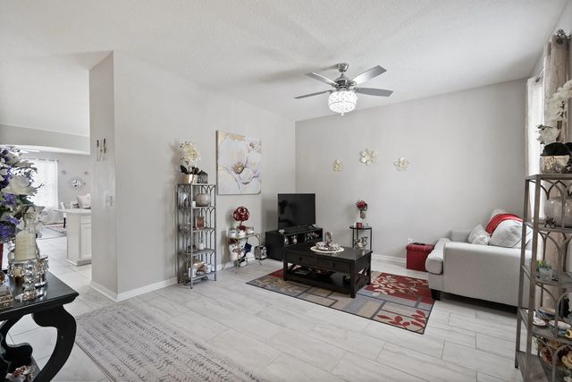 3 of 37 - 12532 Sawgrass Oak Street, Orlando, FL