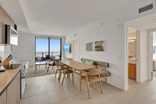 4 of 27 - 159 Ne 6th Street #3916, Miami, FL