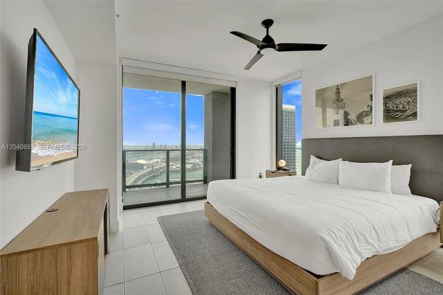 5 of 27 - 159 Ne 6th Street #3916, Miami, FL