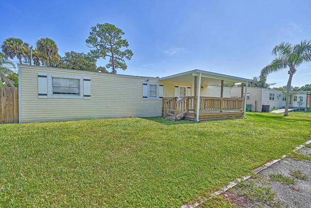 2 of 34 - 5204 Deanna Lane, Fort Pierce, FL
