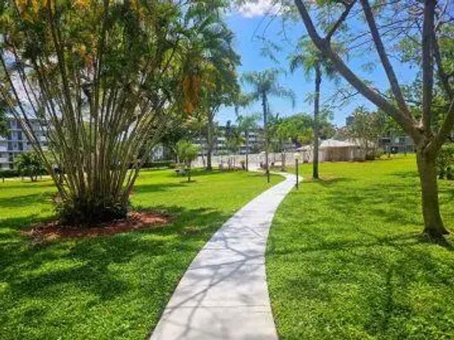 2 of 25 - 4650 Washington Street #504, Hollywood, FL