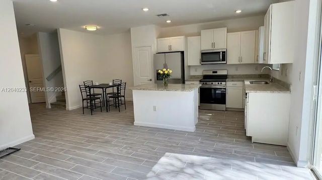 3 of 22 - 1019 Se 24th Terrace, Homestead, FL