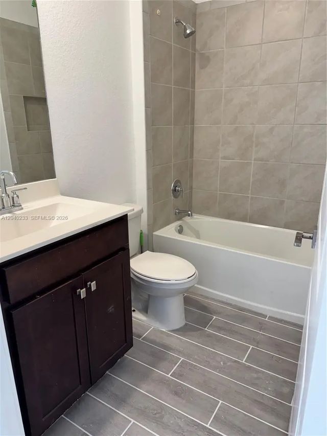 4 of 22 - 1019 Se 24th Terrace, Homestead, FL
