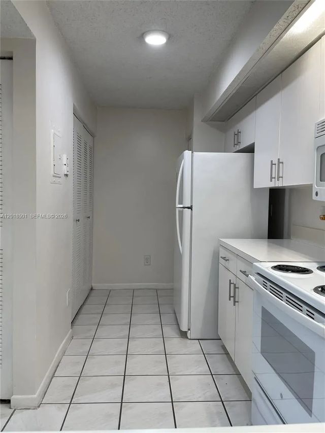 3 of 16 - 18890 Nw 57th Avenue #207, Hialeah, FL