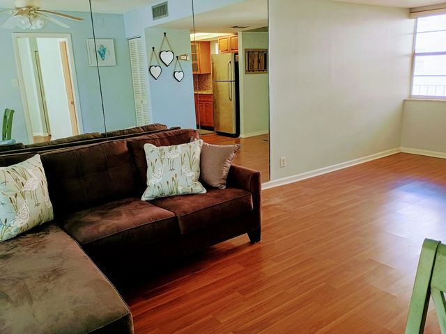 5 of 22 - 1810 New Palm Way #215, Boynton Beach, FL