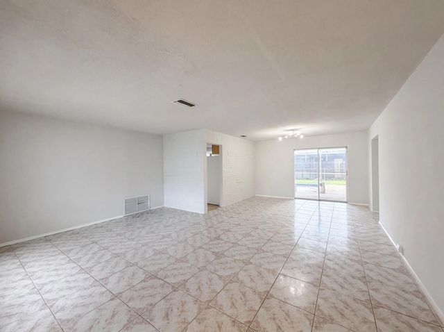 3 of 25 - 7141 Harbour Boulevard, Miramar, FL