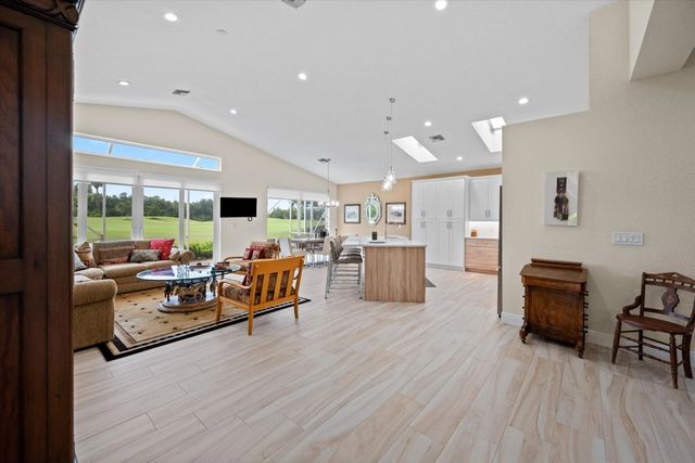 4 of 49 - 4706 Carlton Golf Drive, Lake Worth, FL