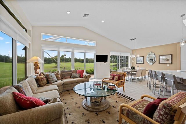 5 of 49 - 4706 Carlton Golf Drive, Lake Worth, FL