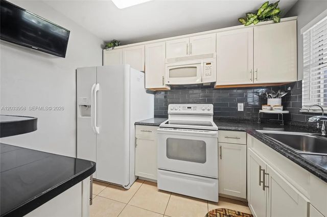 3 of 36 - 8951 Sunrise Lakes Boulevard #301, Sunrise, FL