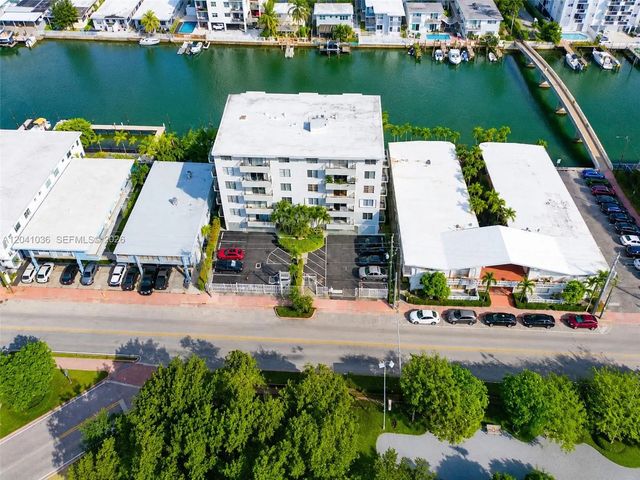 3 of 21 - 8024 Tatum Waterway Drive #2b, Miami Beach, FL