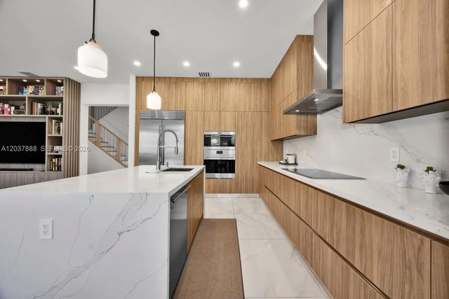 2 of 48 - 12021 Sw 82nd Place, Miami, FL