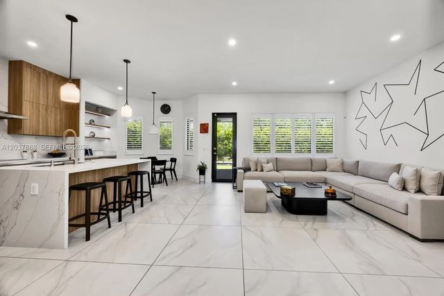 5 of 48 - 12021 Sw 82nd Place, Miami, FL