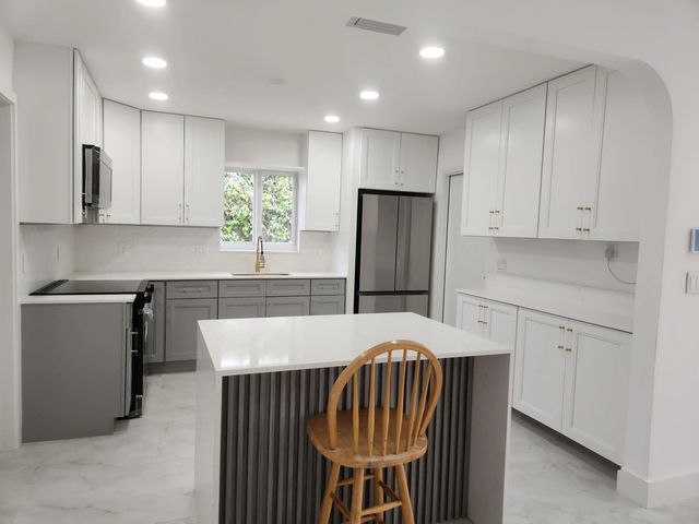 4 of 36 - 401 Se 1st Avenue, Pompano Beach, FL