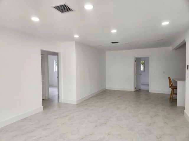 5 of 36 - 401 Se 1st Avenue, Pompano Beach, FL
