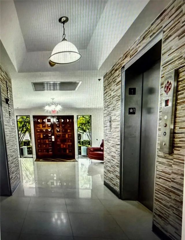 2 of 12 - 1825 W 44th Place #707, Hialeah, FL