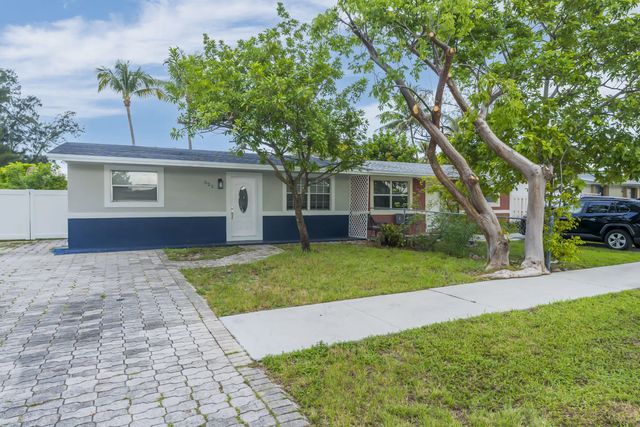 1523 Sw 68th Way, North Lauderdale
