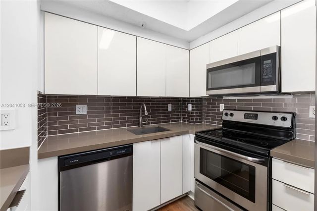 4 of 39 - 3500 Coral Way #ph 109 / 1509, Miami, FL