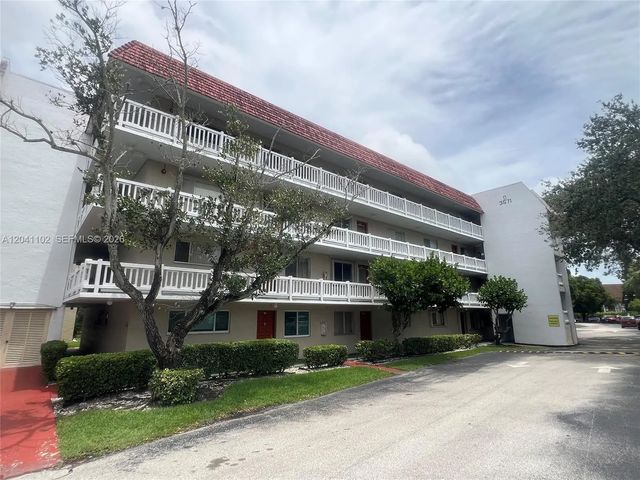 3571 Inverrary Drive #307, Lauderhill