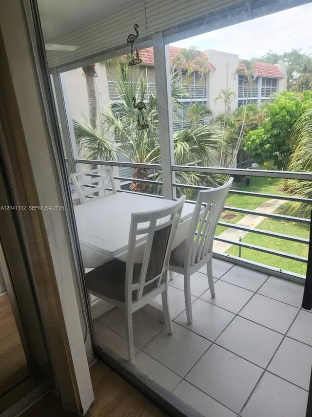 5 of 13 - 3571 Inverrary Drive #307, Lauderhill, FL