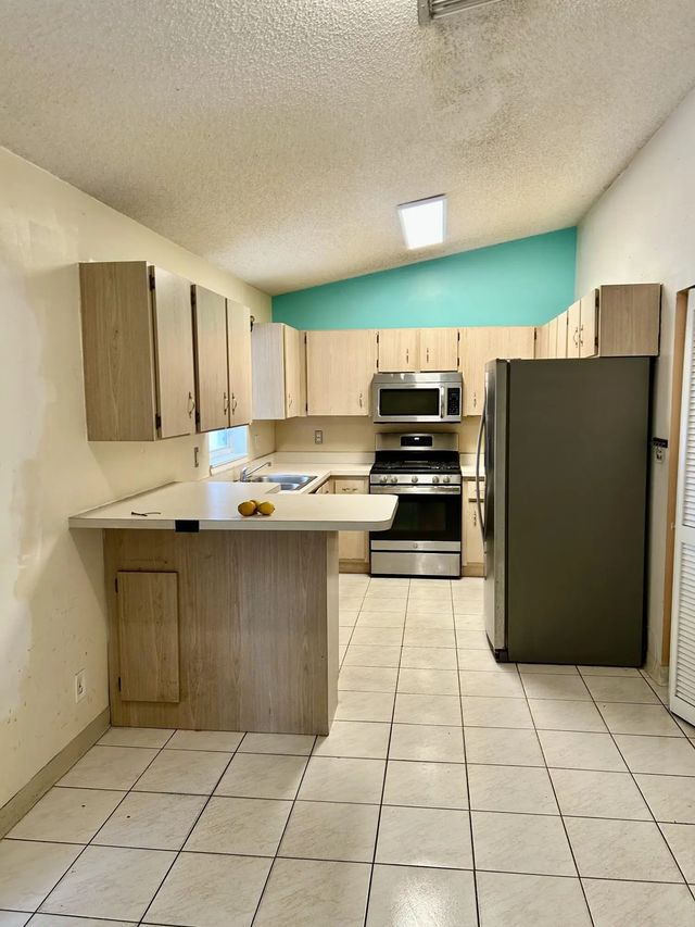 2 of 5 - 5887 Timber Valley Drive, Lake Worth, FL
