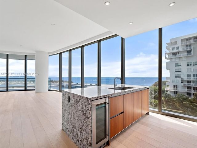 4 of 19 - 175 Se 25th Road #502, Miami, FL