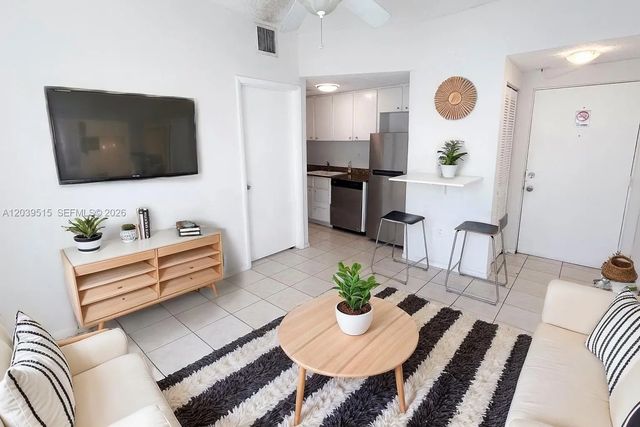 1218 Drexel Avenue #204, Miami Beach
