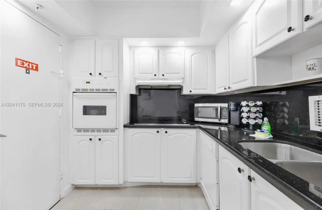 5 of 38 - 3901 S Ocean Drive #8c, Hollywood, FL